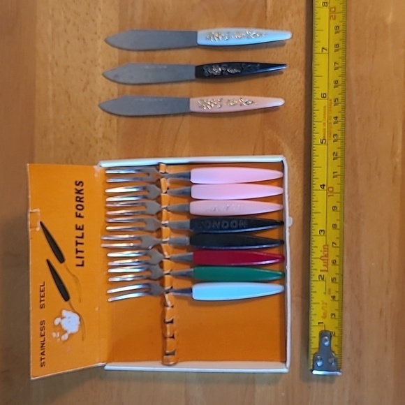 LITTLE FORKS & LITTLE KNIVES Incomplete Set, Perfect For Replacements - Picture 9 of 16